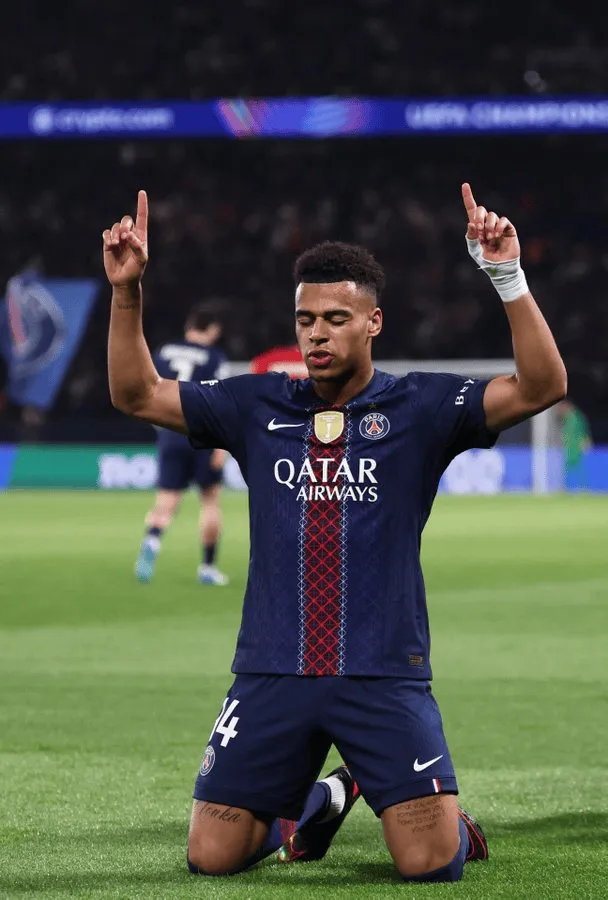 开云体育官网-法国球员欧冠淘汰赛射手榜：本泽马34球居首，杜埃位列第七